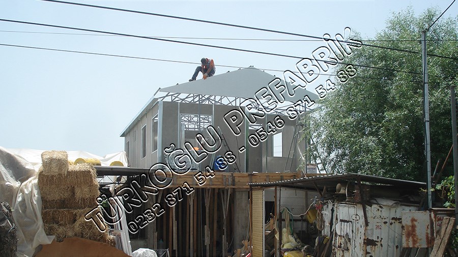 Betonarme üzeri prefabrik ev