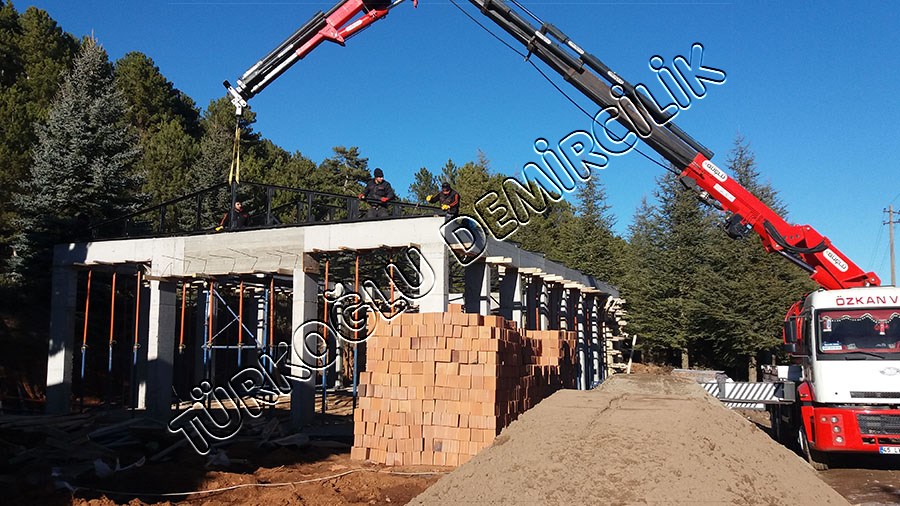 Salih Fidanlık Depo Çelik Çatı